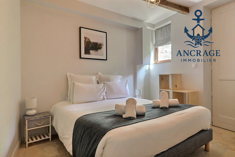 Maison ancienne - 266 m² - 9 pièces