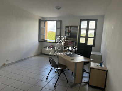 Local commercial - 77 m² - 4 pièces