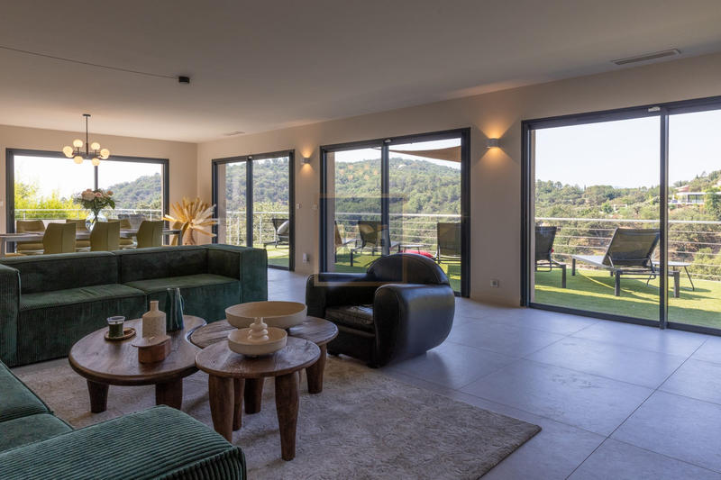 Villa - 220 m² - 6 pièces