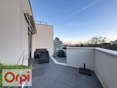 Appartement - 83 m² - 4 pièces