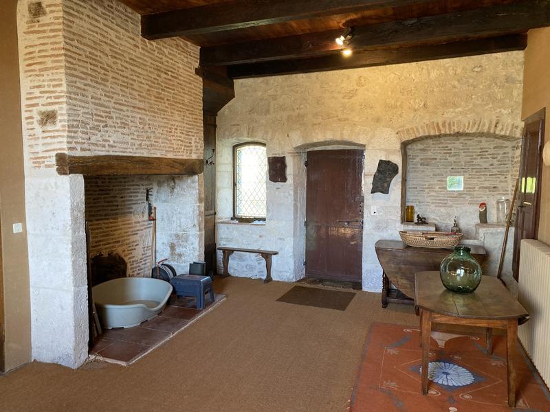 Propriété - 250 m² - 7 pièces