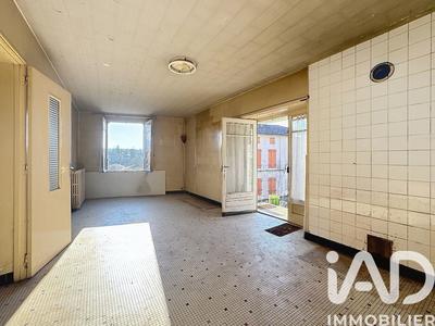 Maison - 140 m² - 6 pièces