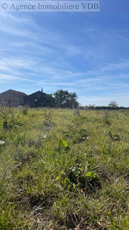 Terrain constructible - 817 m²