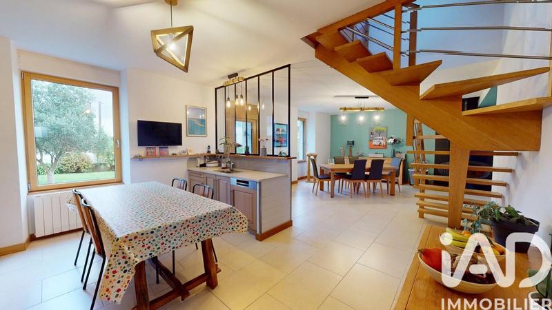 Maison - 142 m² - 6 pièces