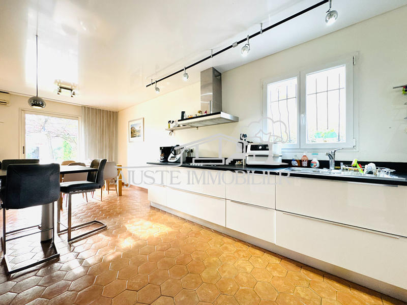 Maison - 160 m² - 5 pièces