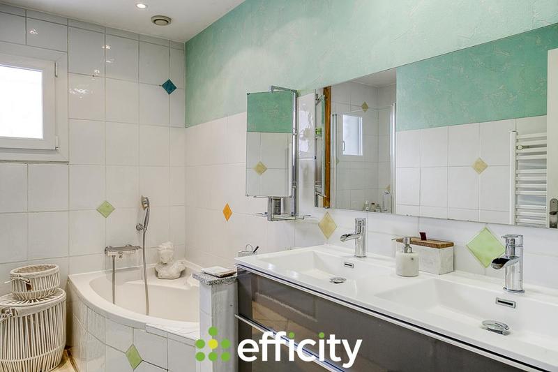 Maison - 153 m² - 5 pièces