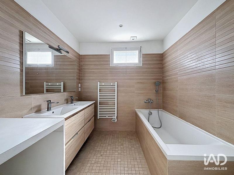 Appartement - 102 m² - 4 pièces