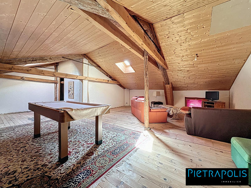 Maison - 278 m² - 6 pièces