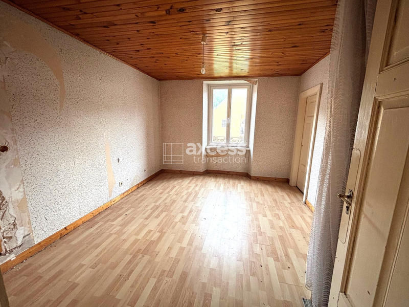 Appartement - 121 m² - 6 pièces
