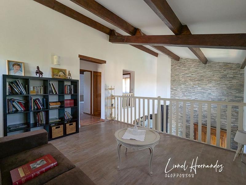 Maison - 295 m² - 10 pièces