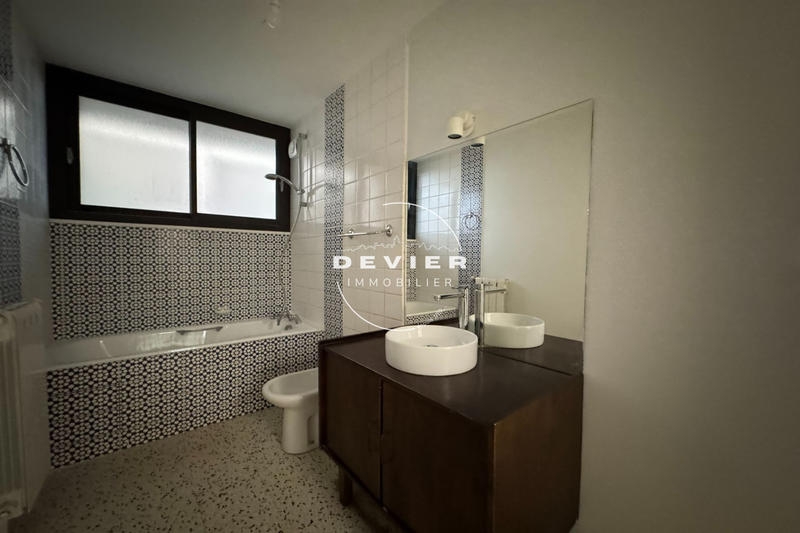 Appartement - 98 m² - 4 pièces