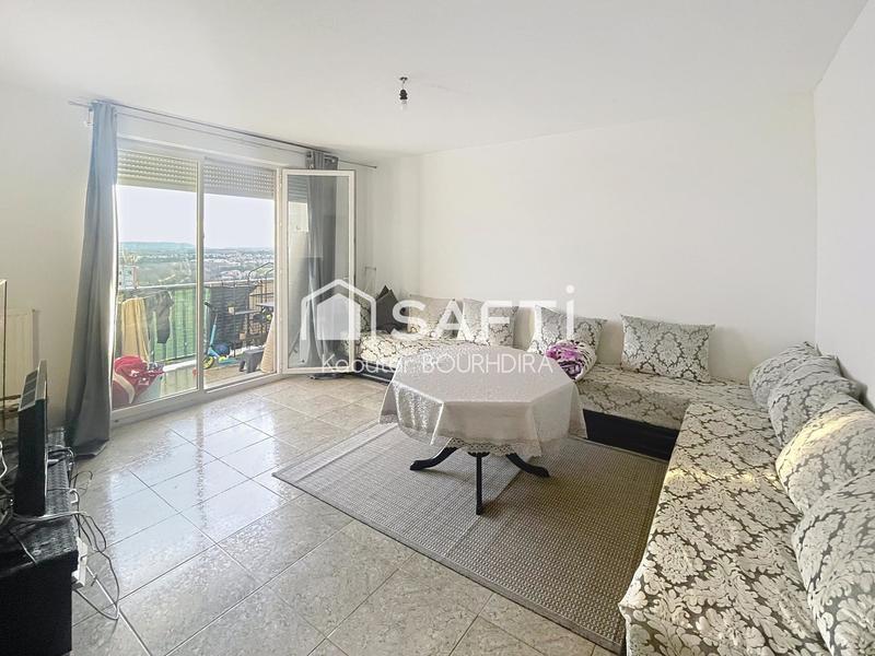 Appartement - 90 m² - 4 pièces