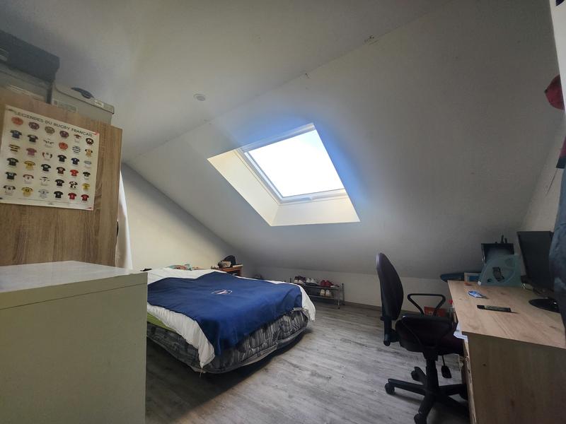 Maison - 99 m² - 6 pièces