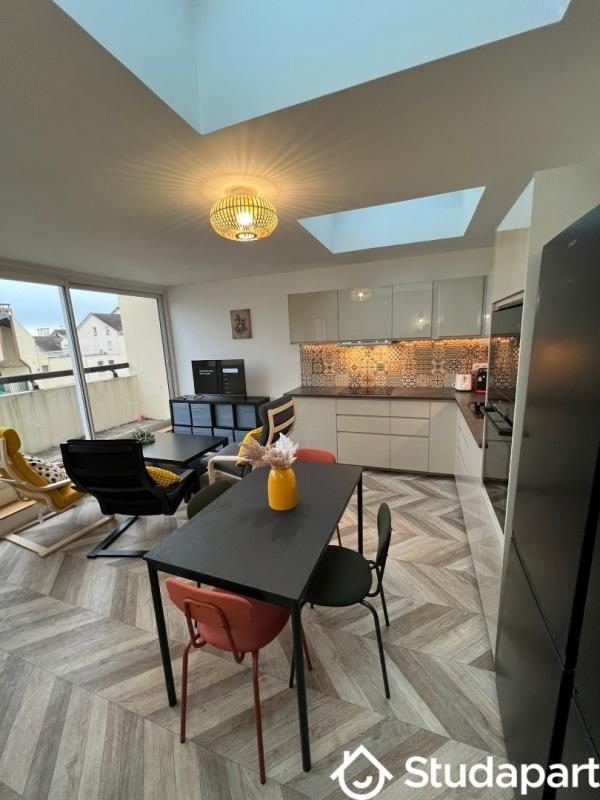 Chambre - 11 m² - 1 pièce