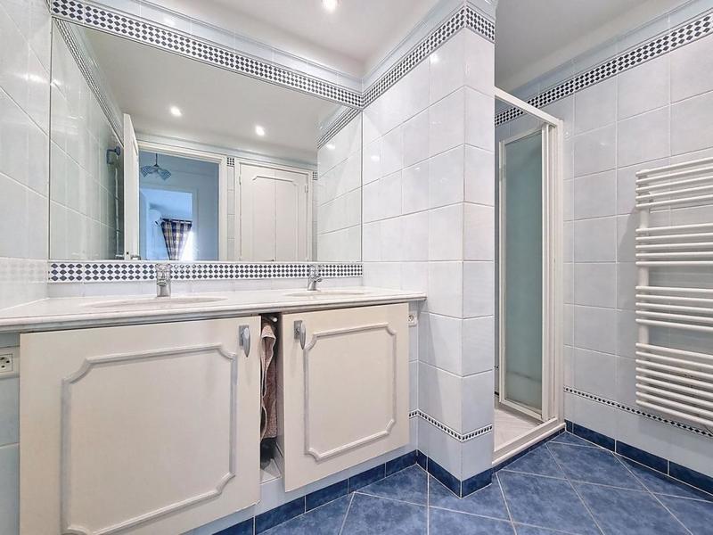 Appartement - 84 m² - 3 pièces