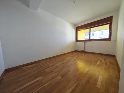 Duplex - 93 m² - 5 pièces