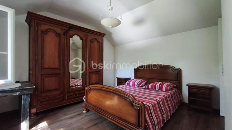 Propriété - 146 m² - 7 pièces