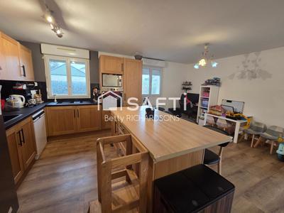 Maison - 112 m² - 8 pièces