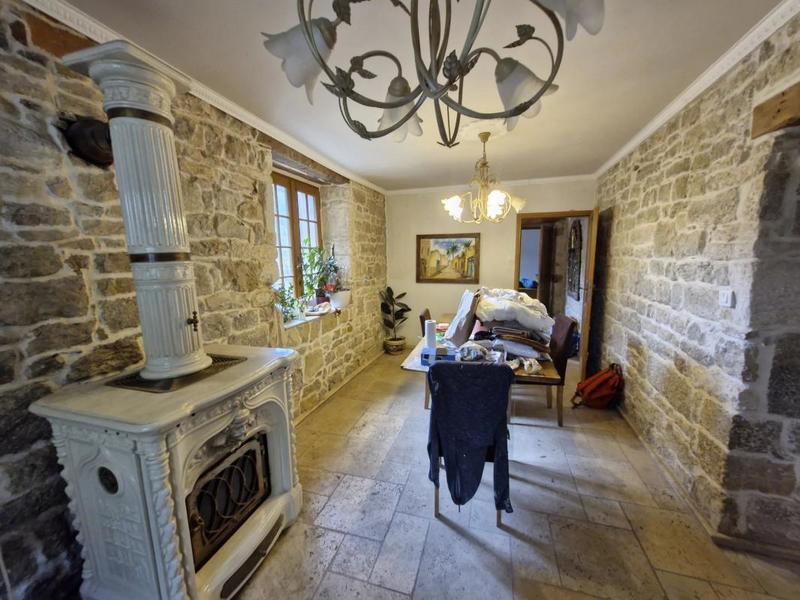 Maison de village - 210 m² - 9 pièces