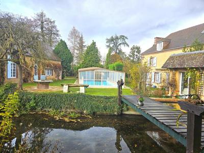 Propriété - 383 m² - 12 pièces