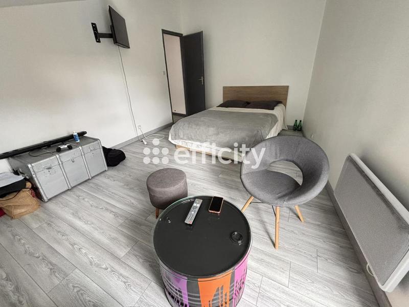 Maison - 200 m² - 9 pièces