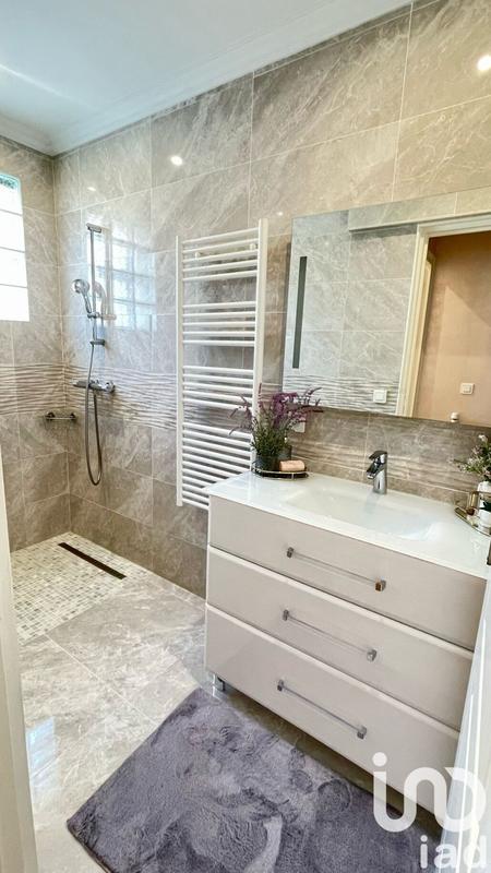 Maison - 191 m² - 8 pièces