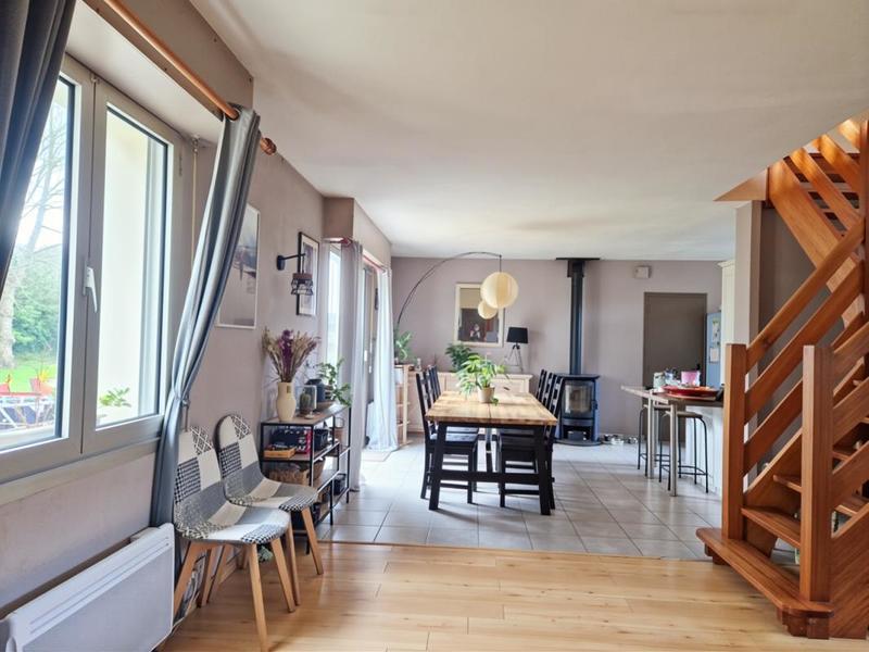 Maison - 146 m² - 6 pièces