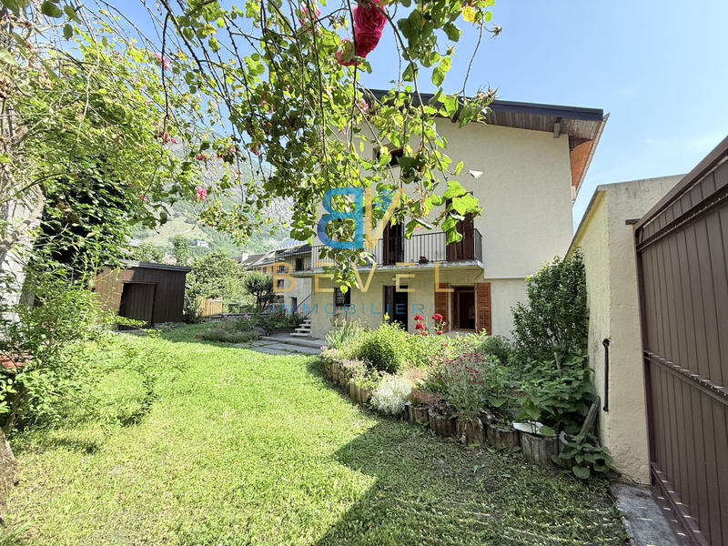 Maison - 176 m² - 6 pièces
