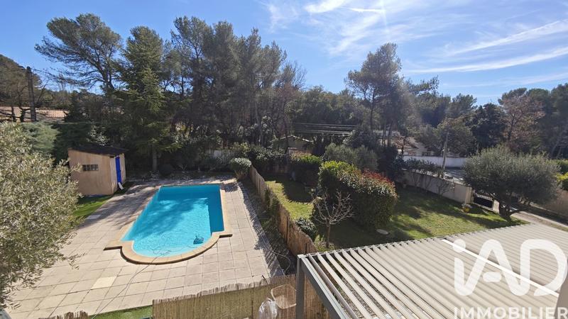 Maison - 200 m² - 7 pièces