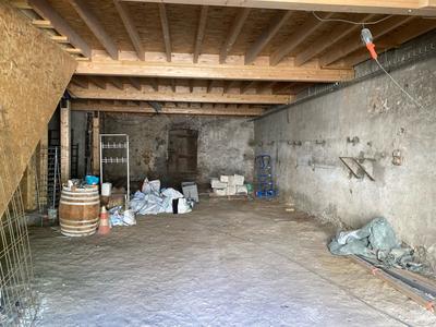 Parking / Garage - 120 m²