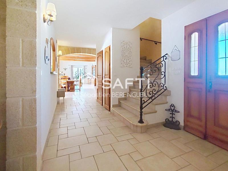 Maison - 230 m² - 7 pièces