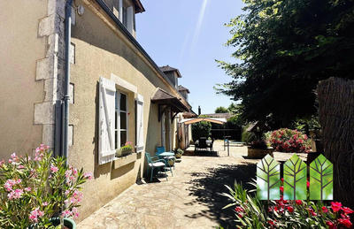 Maison - 317 m² - 14 pièces