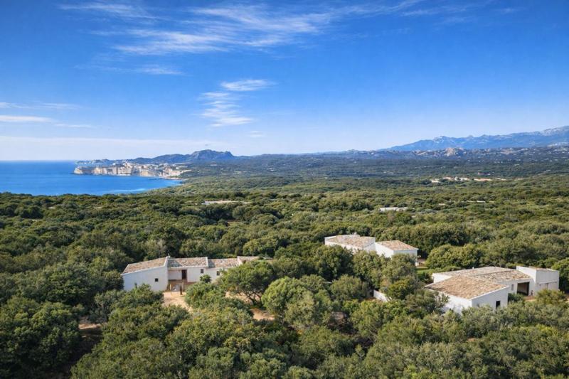 Maison - 304 m² - 12 pièces