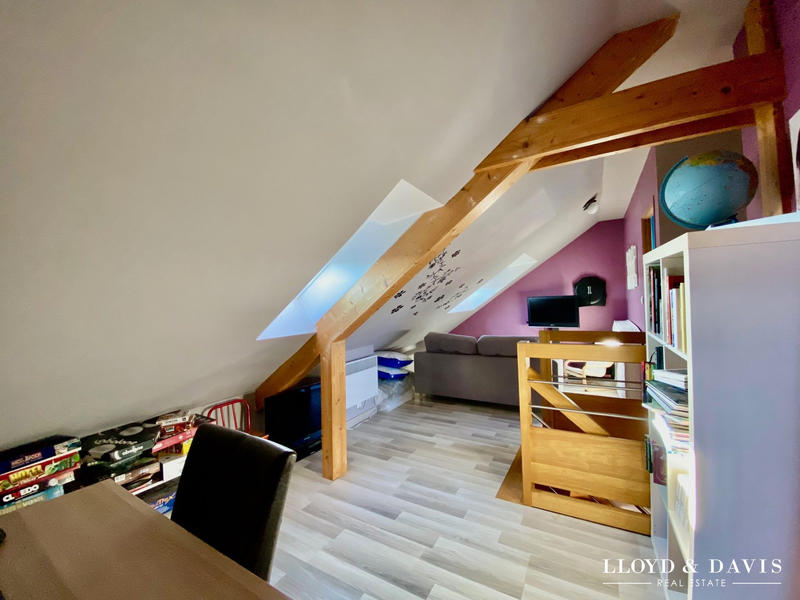 Maison ancienne - 210 m² - 7 pièces