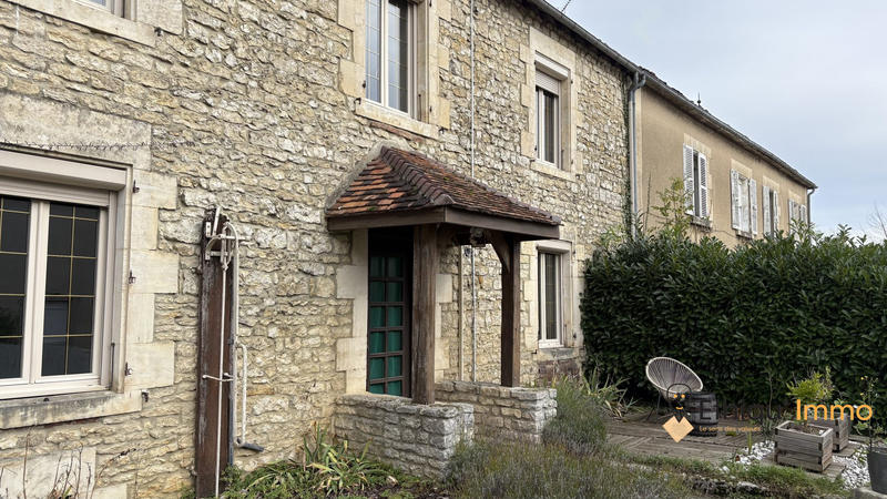 Maison ancienne - 207 m² - 8 pièces