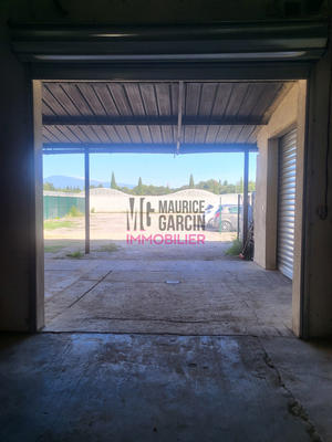 Local d'activités - 79 m²