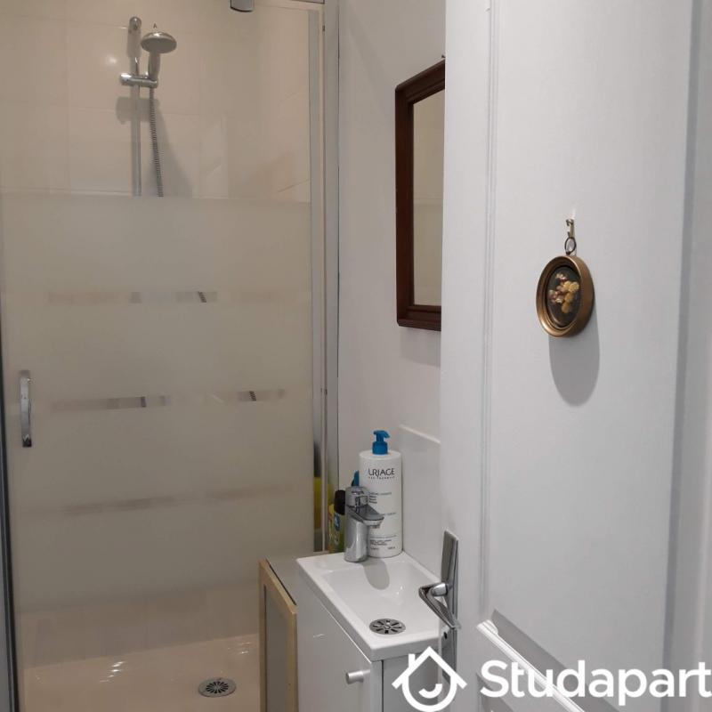 Chambre - 9 m² - 1 pièce