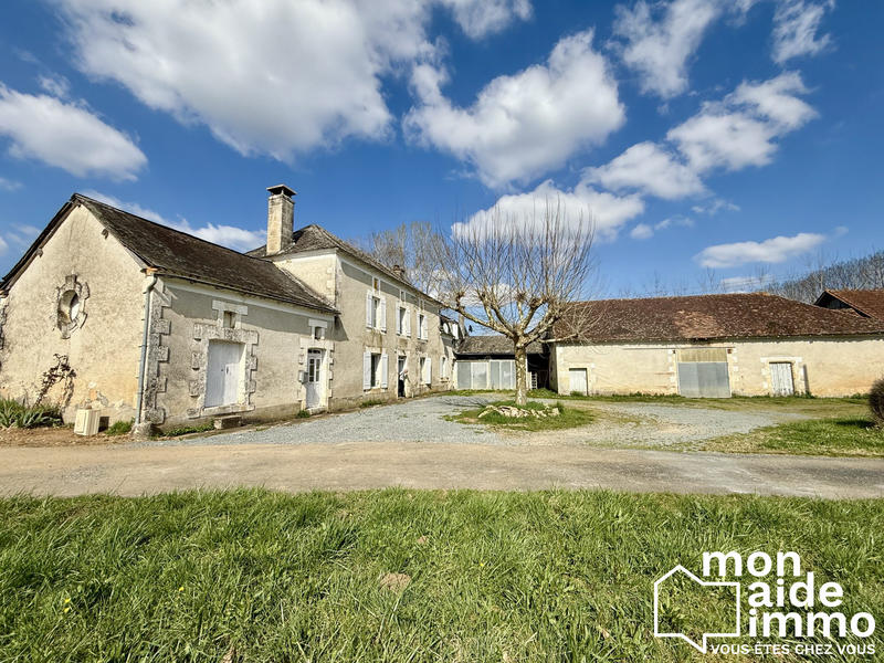 Maison - 217 m² - 6 pièces