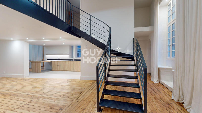 Appartement - 249 m² - 5 pièces