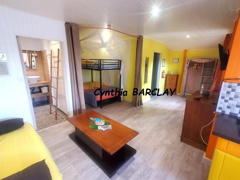 Propriété - 280 m² - 13 pièces