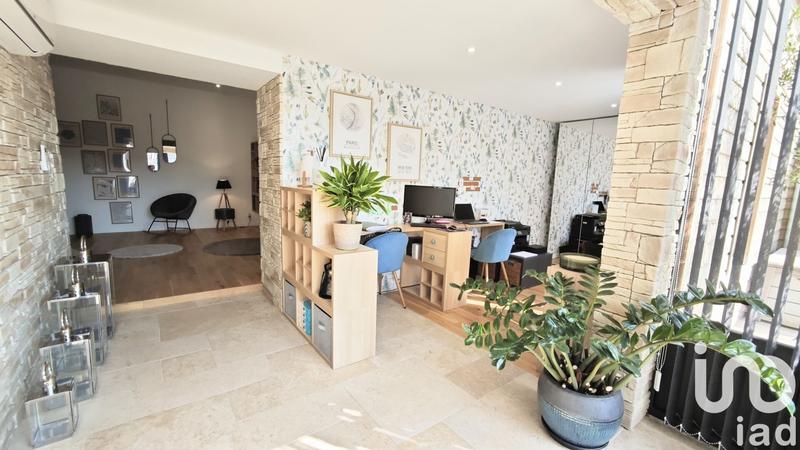 Maison - 240 m² - 10 pièces