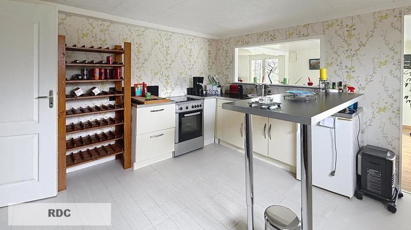 Maison - 220 m² - 8 pièces