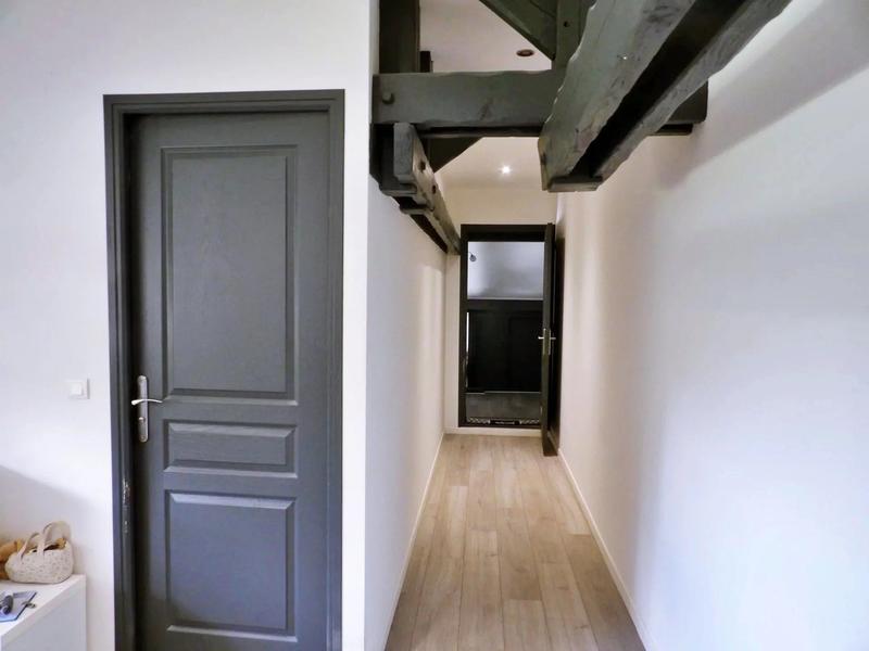 Maison - 220 m² - 8 pièces