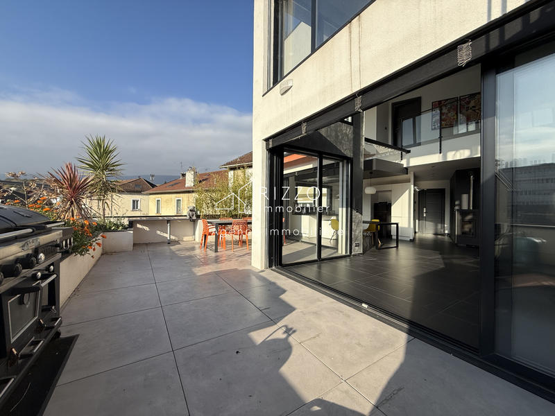 Appartement - 150 m² - 5 pièces