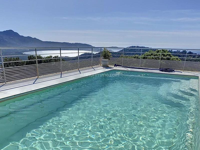 Maison - 185 m² - 6 pièces