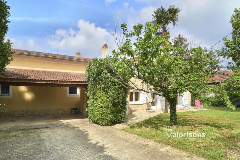 Maison - 212 m² - 6 pièces