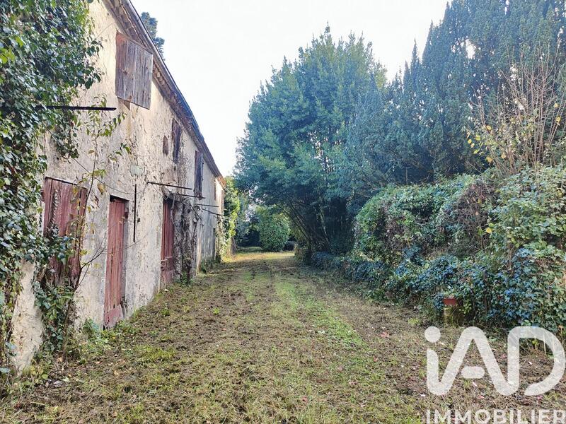 Maison - 300 m² - 7 pièces