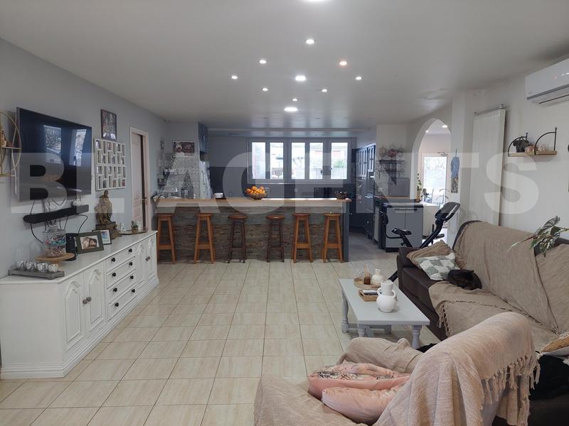 Maison - 223 m² - 7 pièces