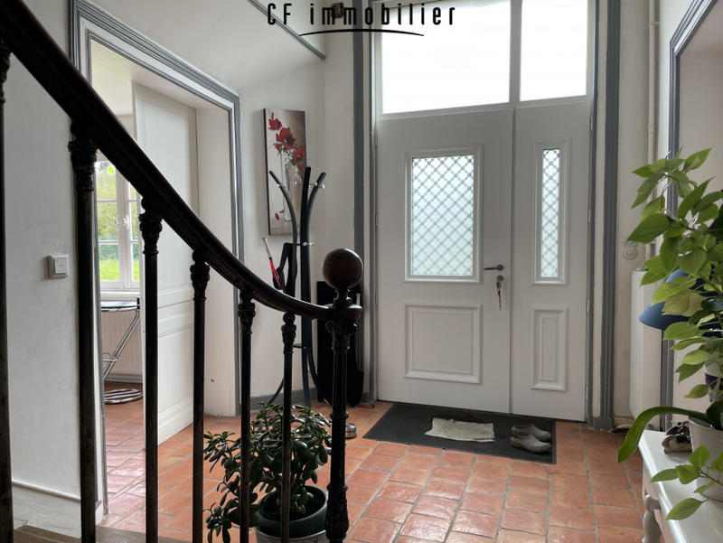 Maison - 220 m² - 7 pièces