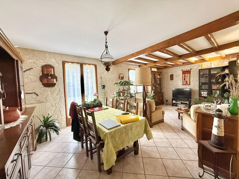 Maison - 95 m² - 5 pièces